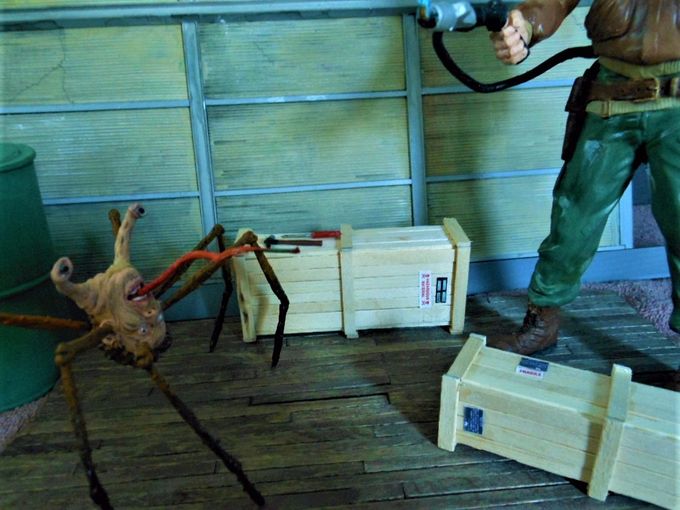 Something of a detail shot, showing the crates, tools & flooring. This diorama won a 