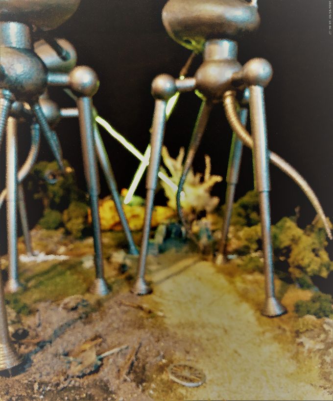 A scene from the left side of the diorama showing the remnants of a British gun emplacement.  